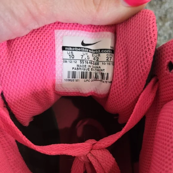 Nike Gray and Pink High-Top Sneakers with Basketball-Inspired Design - Picture 4 of 4